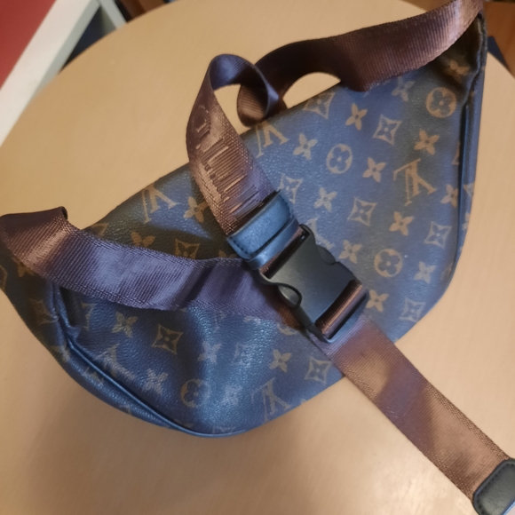 Louis Vuitton Other - Louis Vuitton Blue and Brown Monogram Belt Bag, DISCOVERY BUMBAG